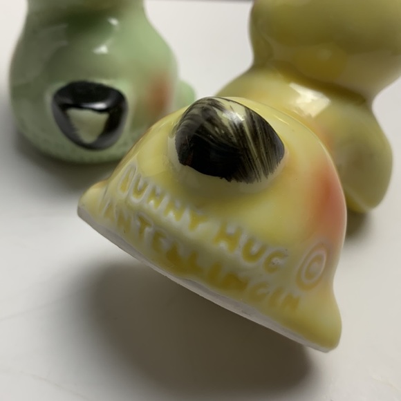 1950's Van Tellingen Green Yellow Bunny Rabbit Hug Salt Pepper Shakers Set HTF - Picture 4 of 6